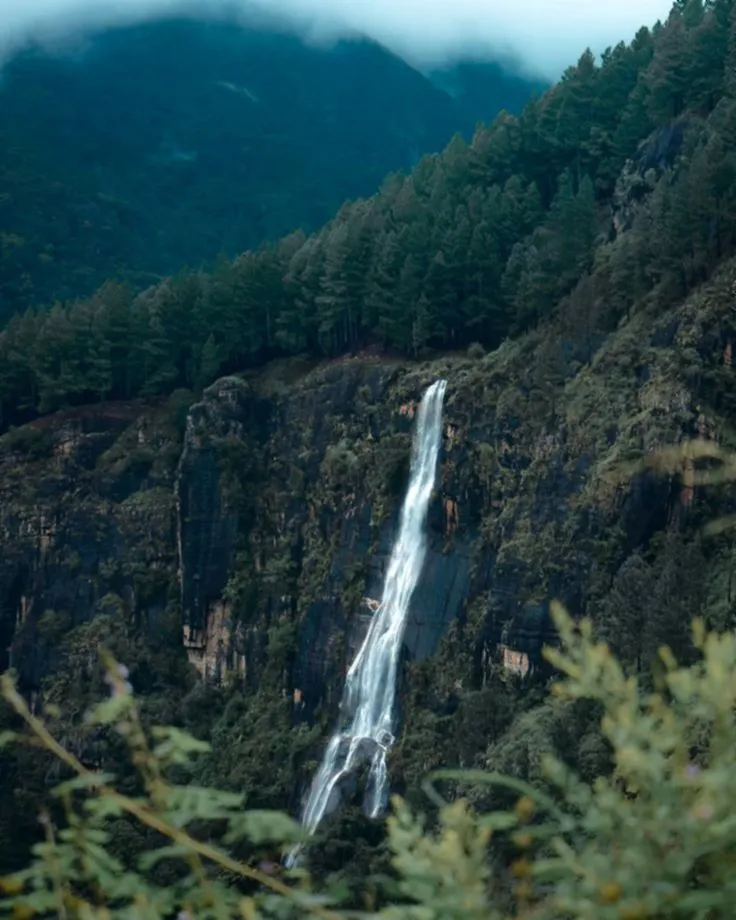 Bambarakanda Falls