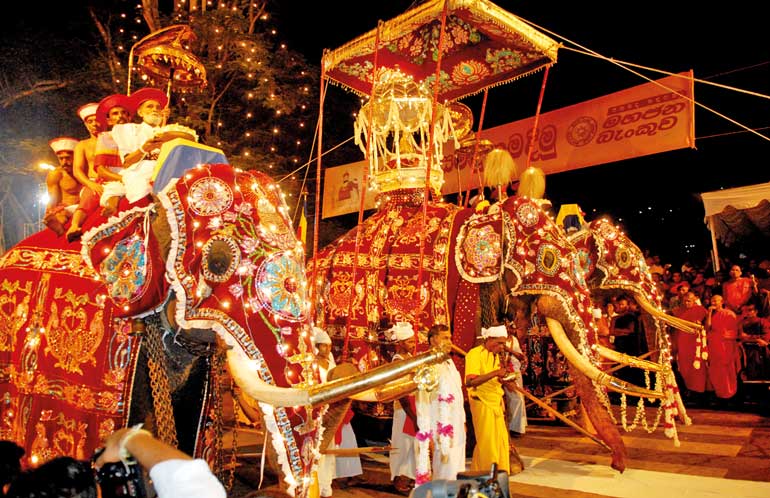 Kandy Esala Perahera
